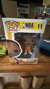 Funko Pop! Sports NBA Kobe Bryant #11 - Image 3