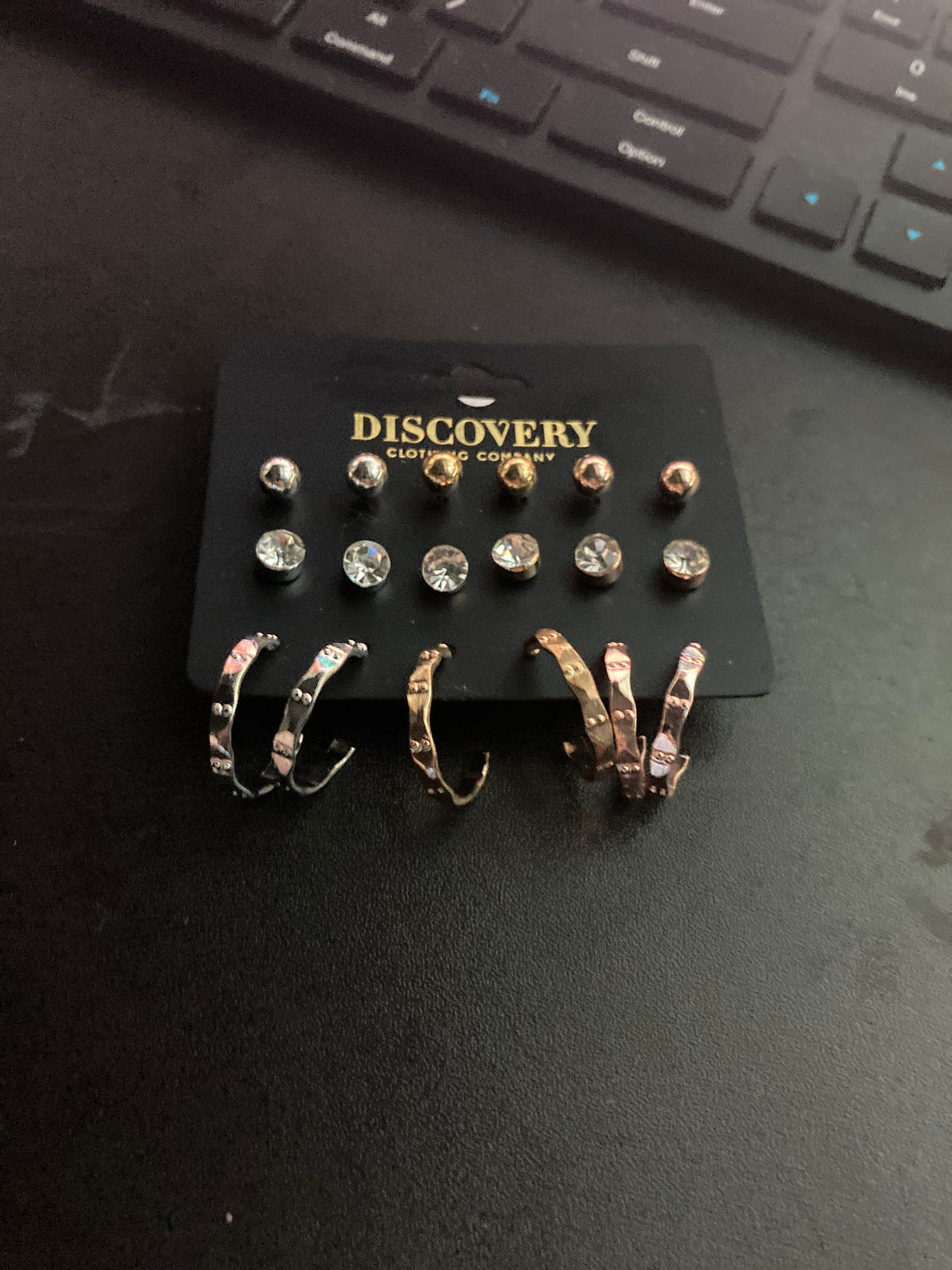 Discovery Clothing Company Earring Set