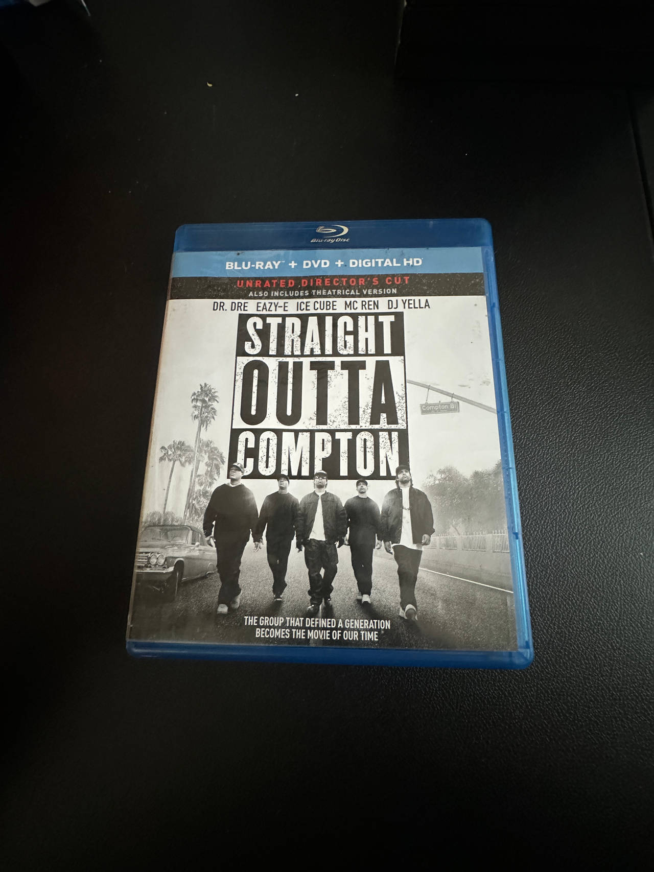 Straight Outta Compton Blu-ray + DVD + Digital HD (Unrated Director's Cut)