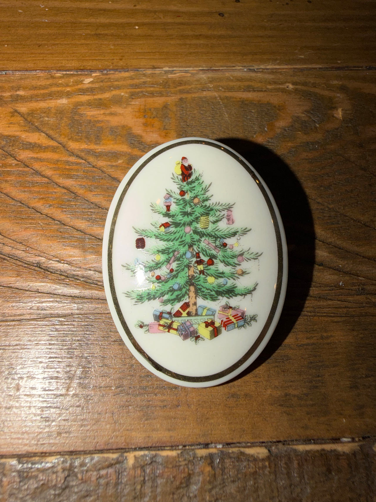 Spode Christmas Tree Oval Brooch Pin