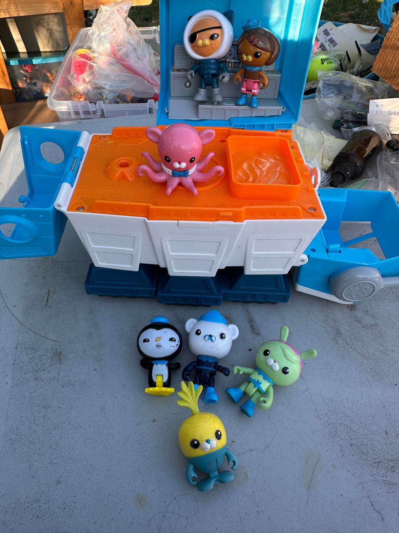 Octonauts Gup Rescue Reef Playset with figures. 215