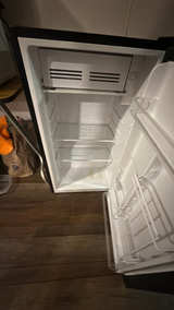 Criterion Compact Refrigerator - Image 4