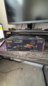 Bburago Red Bull Racing RB19 Diecast Model Car - Image 3