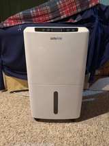 Waykar 34 Pint Energy Star Dehumidifier for Home and Basements (up to 2k Sq. Ft) - Image 3