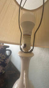 Antique White Floral Table Lamp - Image 4