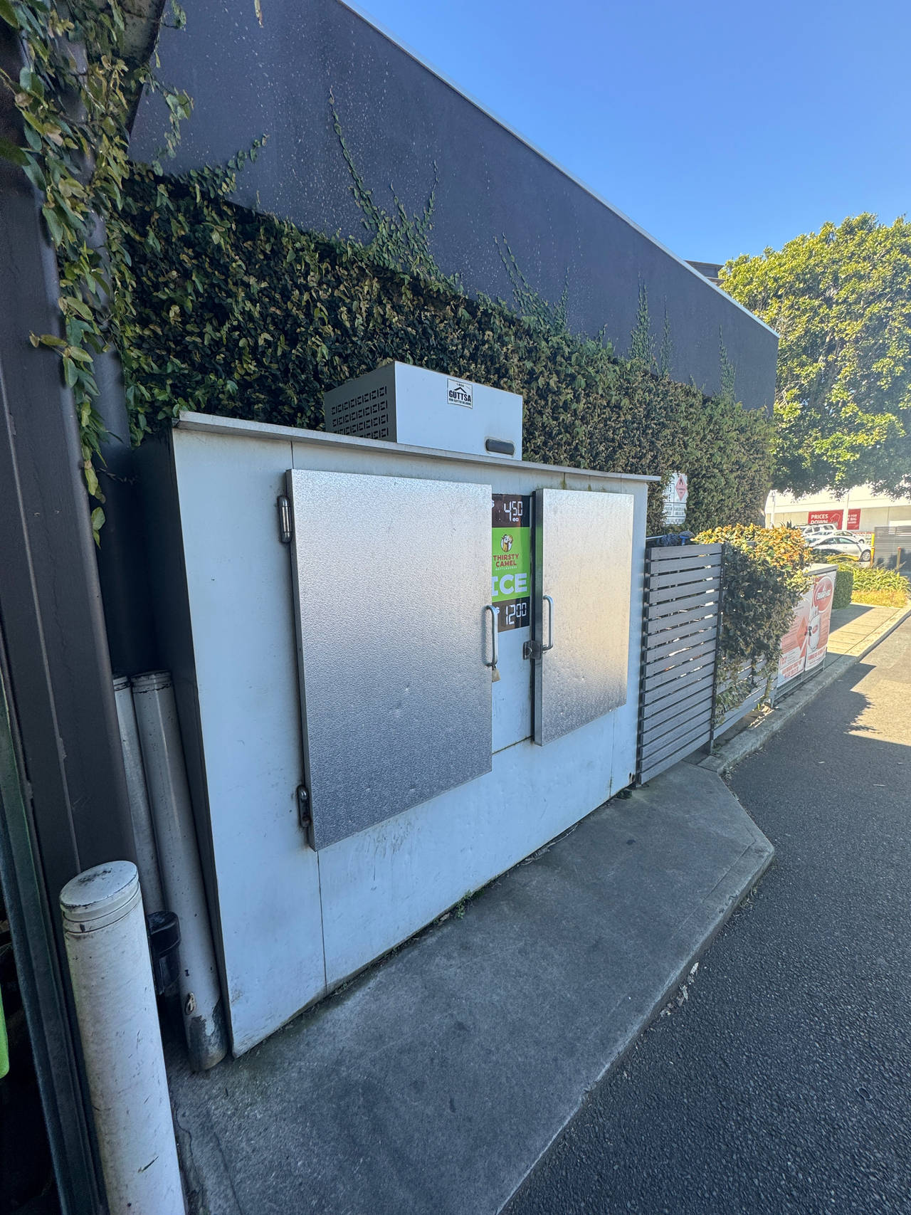 Commercial Outdoor Ice Vending Freezer