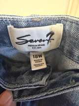 Seven7 Women's Size 18W Light Wash Relaxed Straight Jeans - Image 3