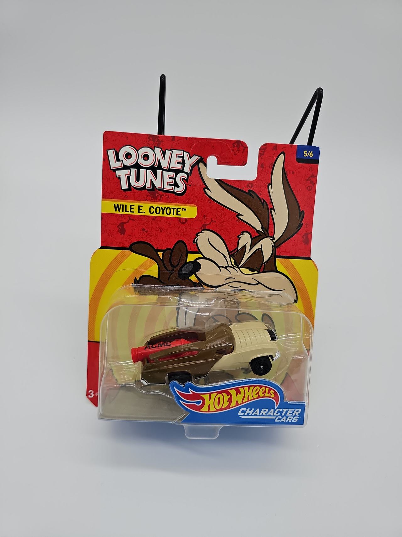 Hot Wheels Looney Tunes Wile E. Coyote Character Car