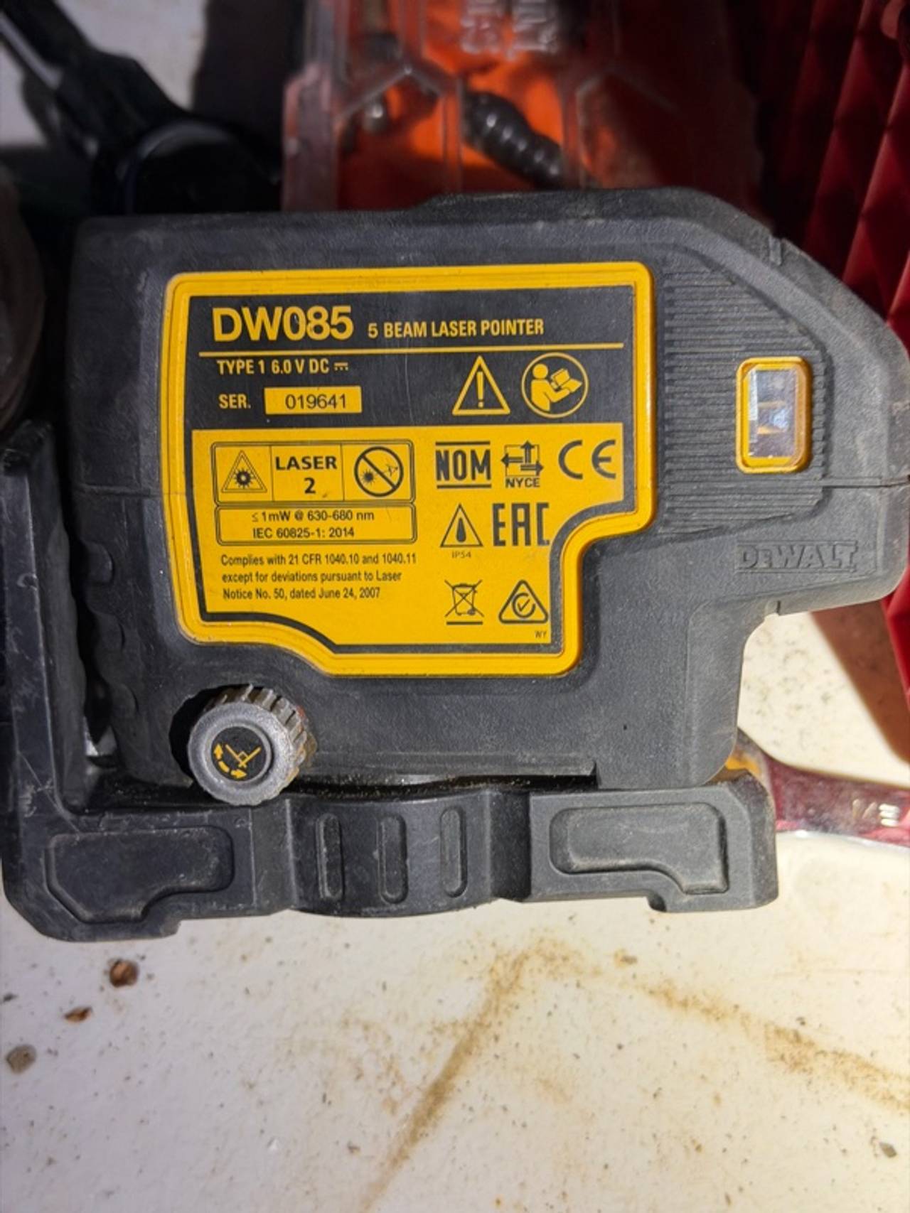 DeWalt DW085K 5-Beam Self-Leveling Laser Pointer Level