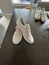 Blowfish slip on Madison tan NEW sneakers size 9 - Image 1