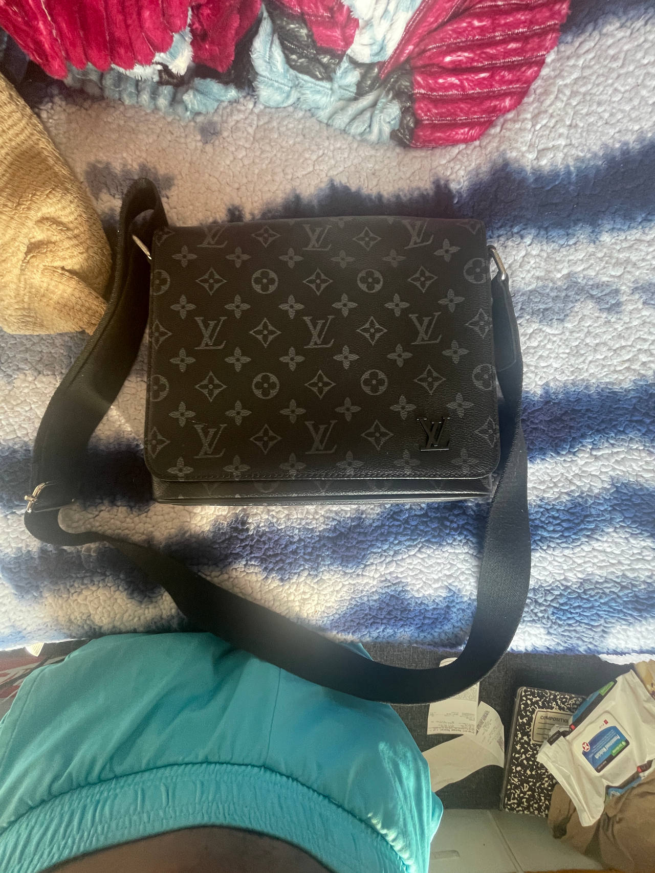 Louis Vuitton Messenger Bag