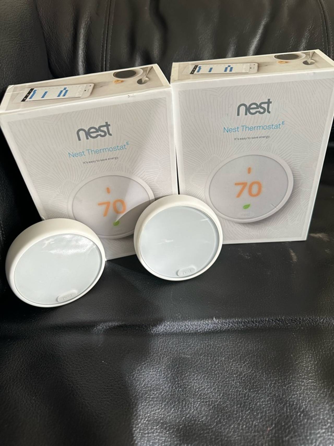 2 Google Nest Thermostat E White