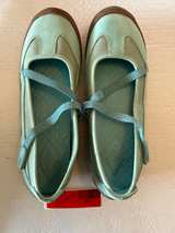 Lands' End Women's Mary Jane Shoes size 10 turquoise - Image 2