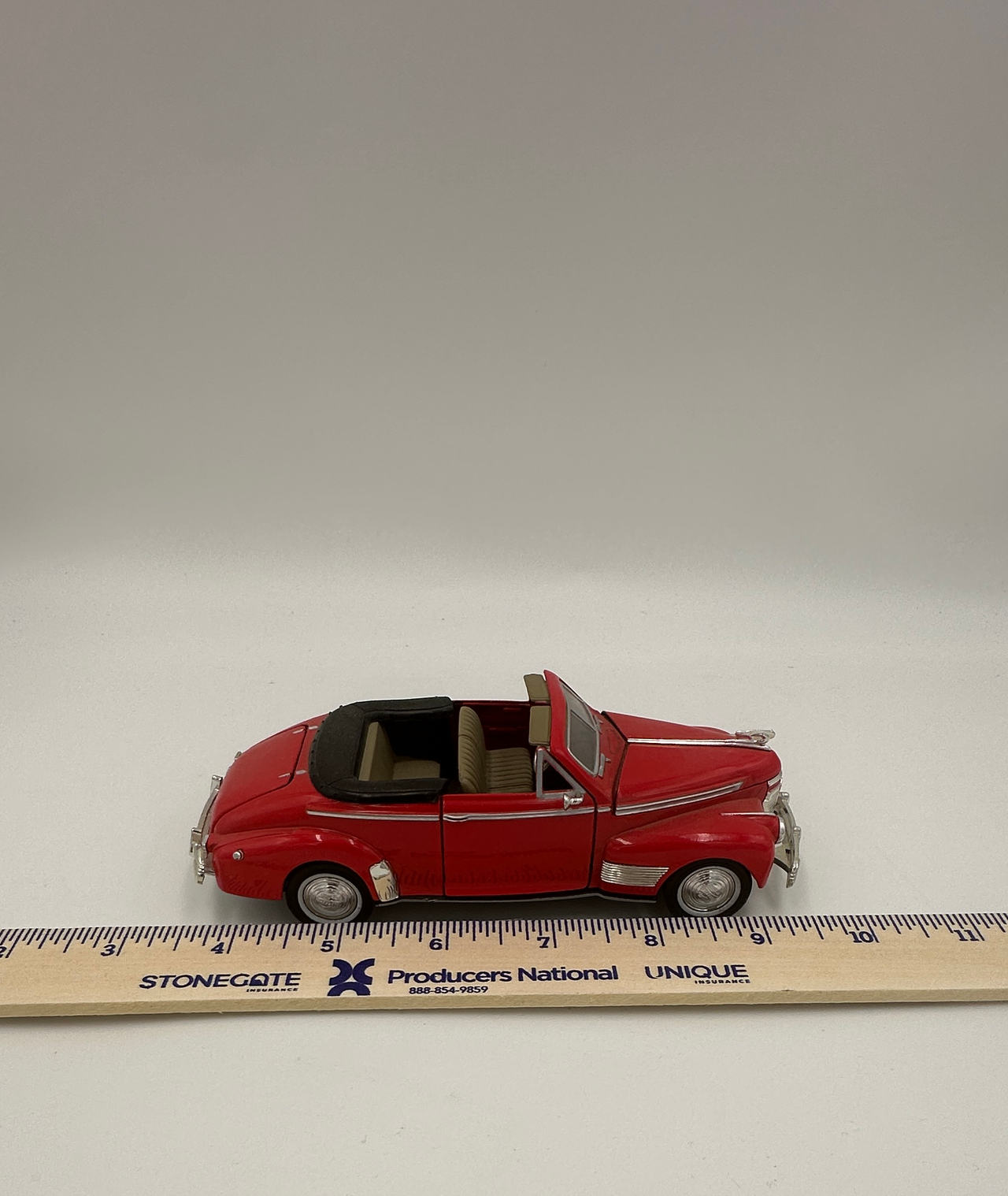 1941 Chevrolet Deluxe Convertible Die-cast Car