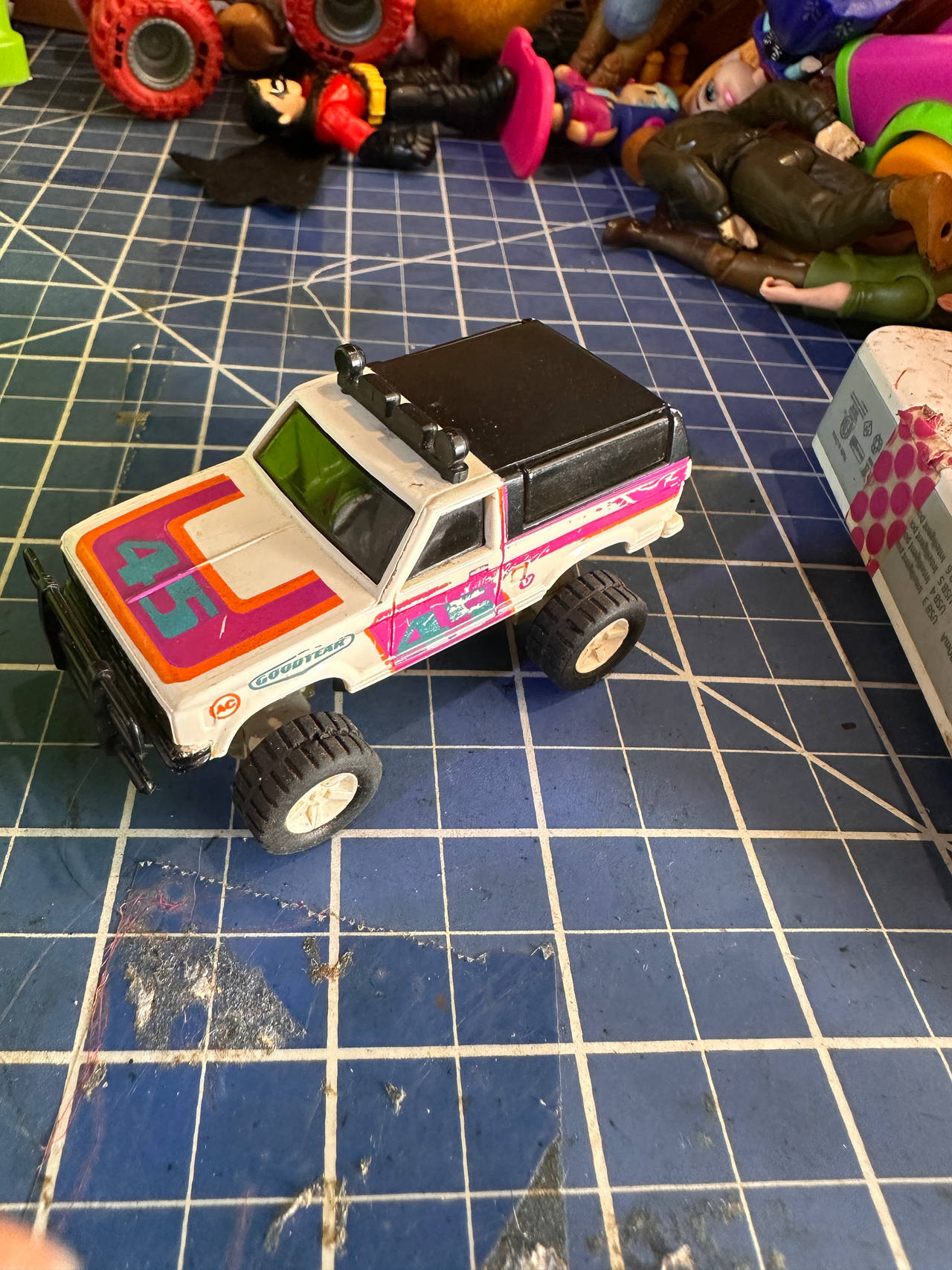 POWER DEVIL wind up friction 4x4 truck - tested working - 120