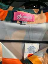 Torrid Dark Wash Skinny Jeans and colorful top
Pants size 20 shirt XL - Image 6
