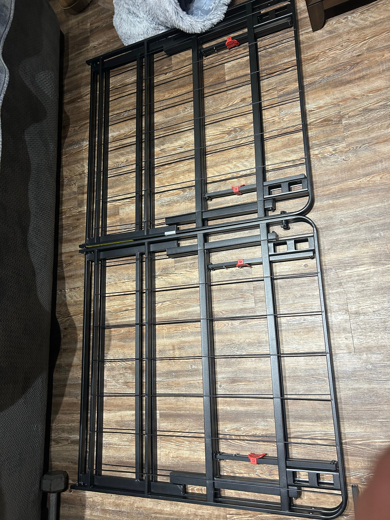 Metal Platform Bed Frame King / Twin XL