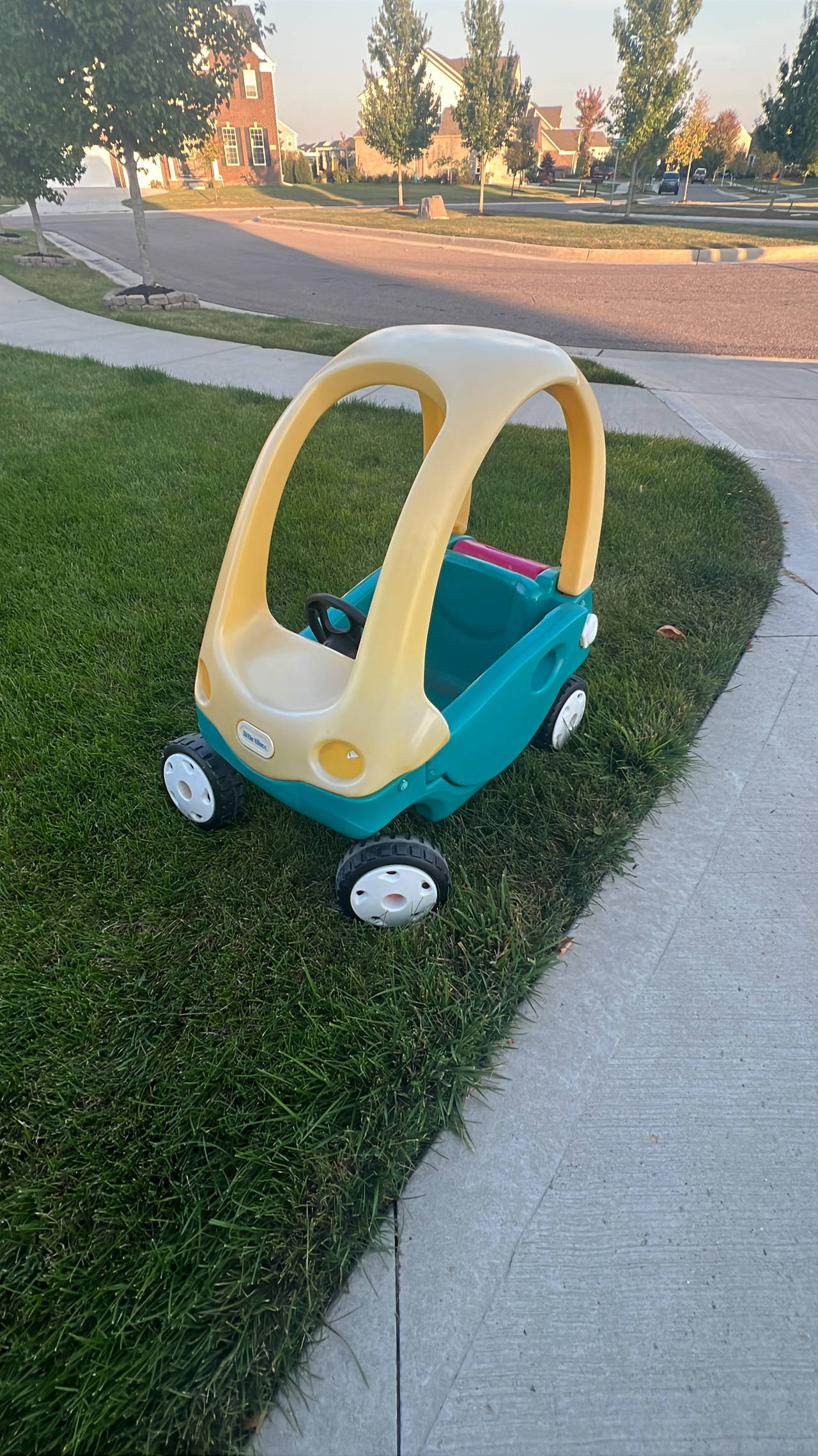 Little Tikes Cozy Coupe