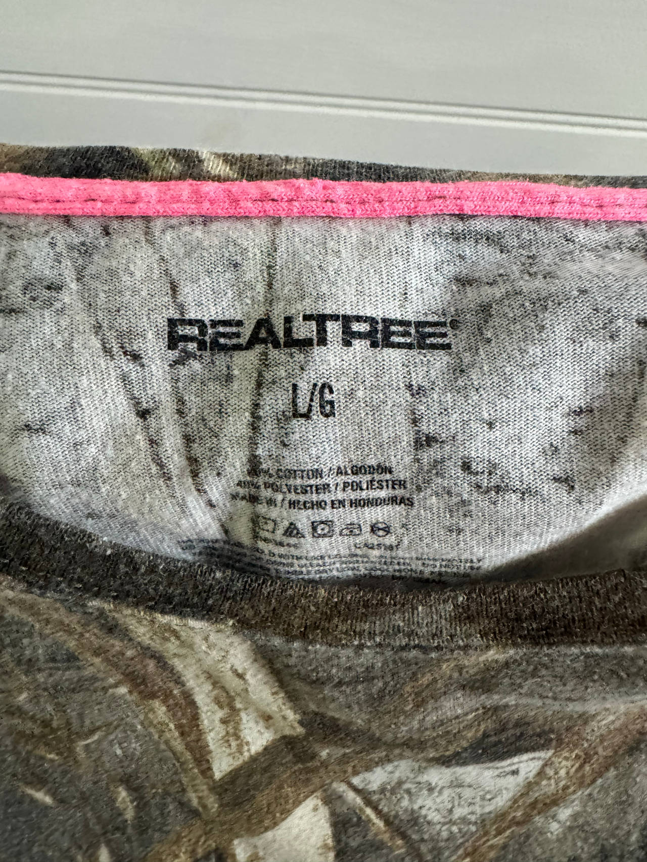 Realtree Camouflage T-Shirt size large 