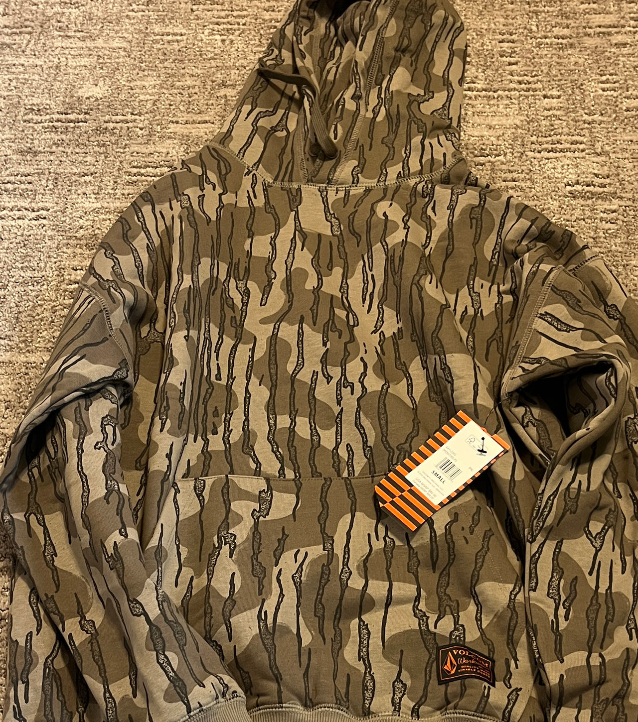Volcom Mossy Oak Bottomland Camo Hoodie size small