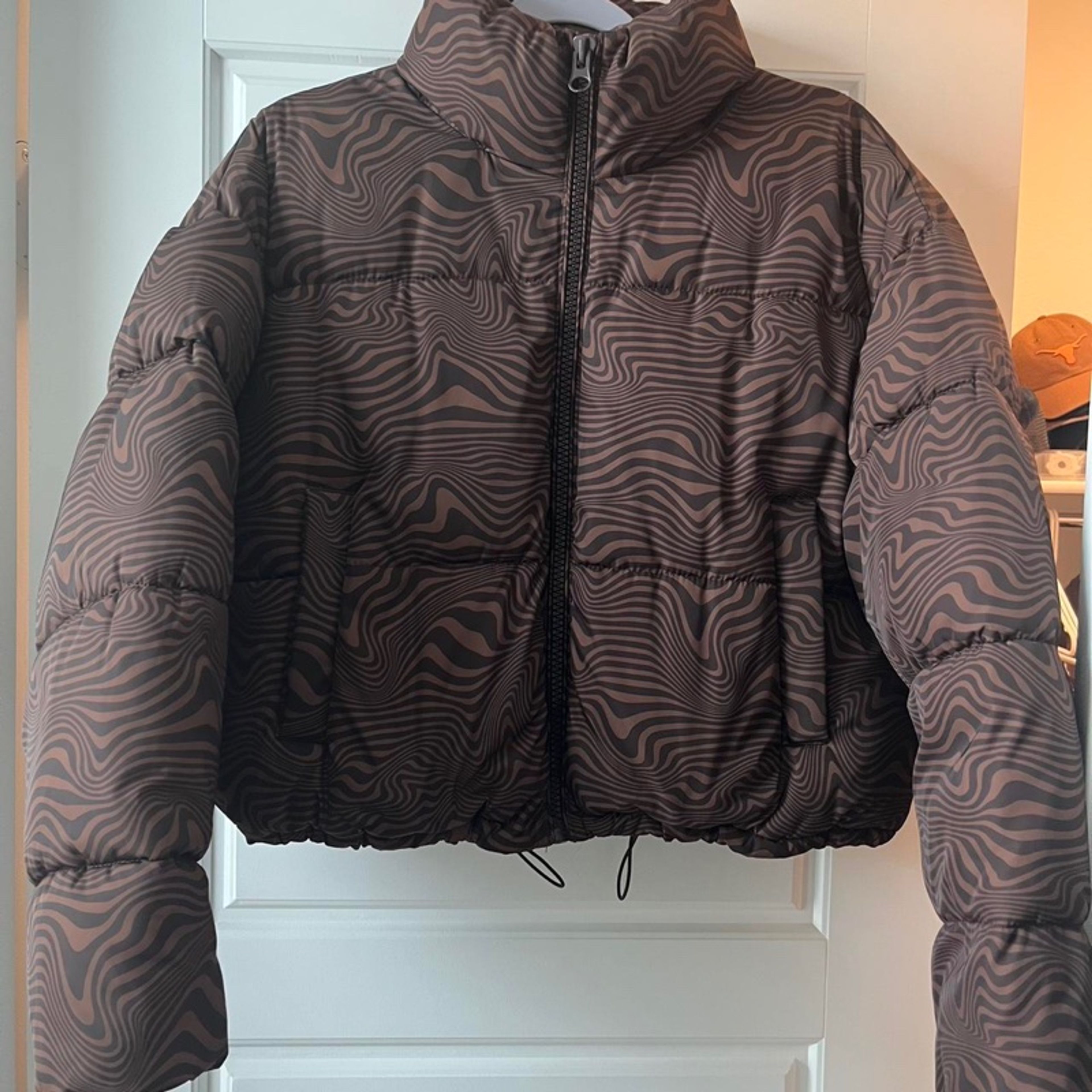 H&M Cropped Puffer Jacket Brown