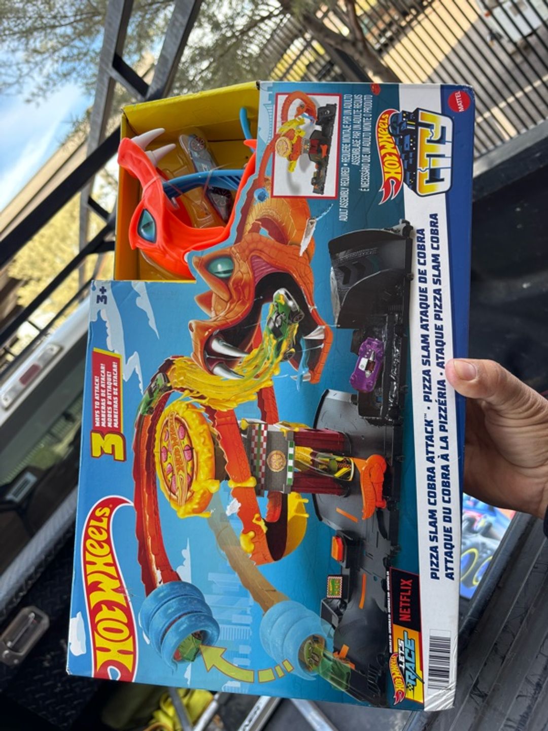 Mattel Hot Wheels City Pizza Slam Cobra Attack Playset