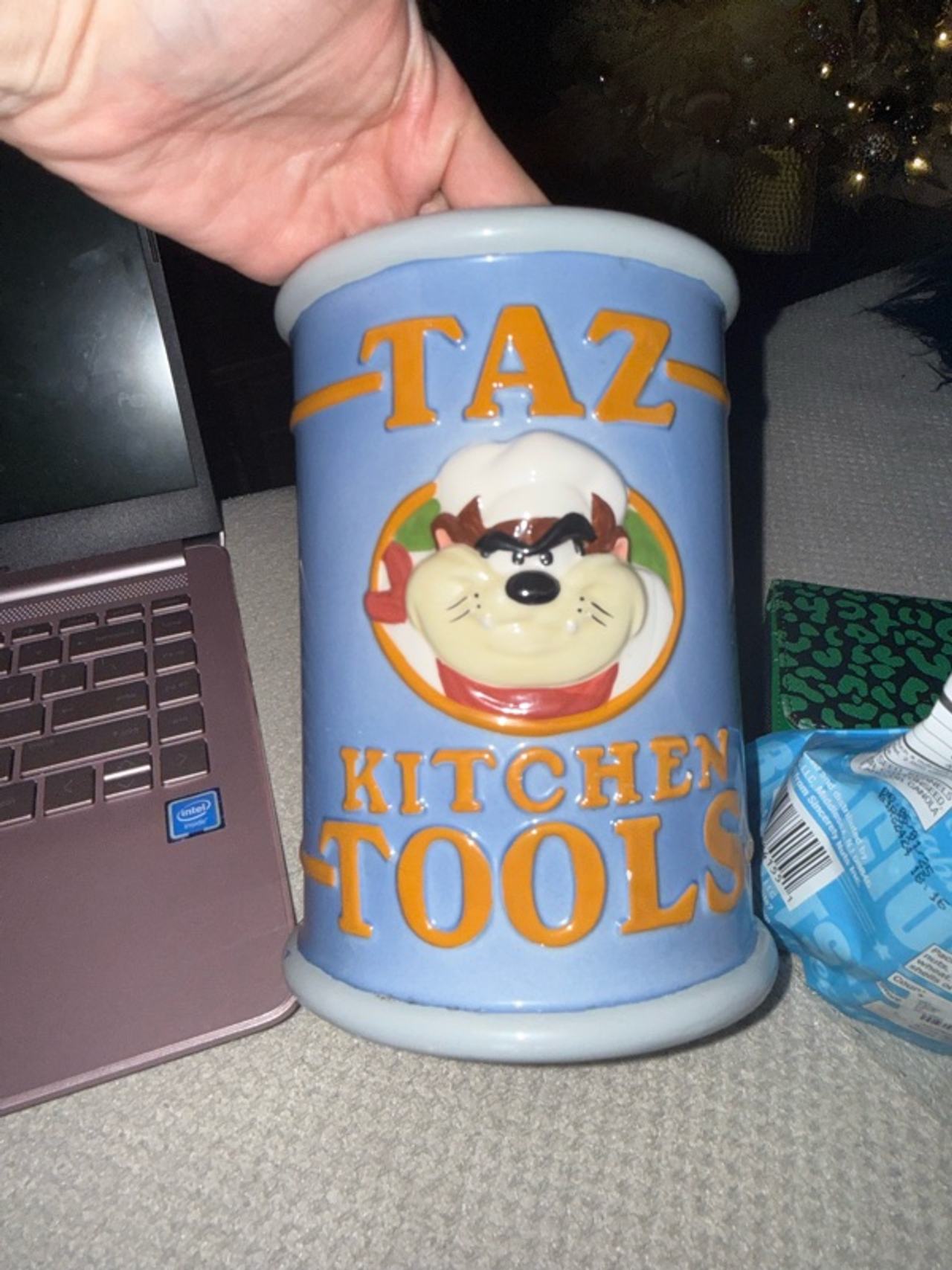 Warner Bros. Looney Tunes Tasmanian Devil Ceramic Utensil Holder