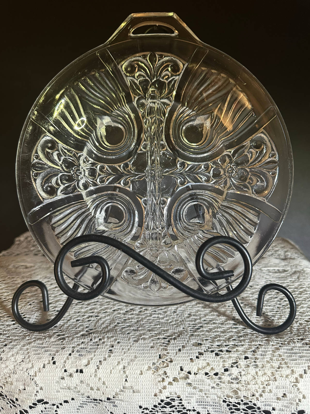 1930S INDIANA DIVIDED KILLARNEY DESIGN DISH FOOTED W/ HANDLE