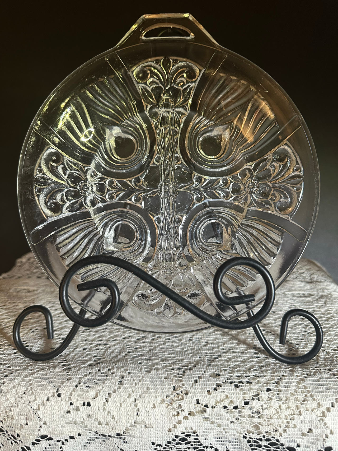 1930S INDIANA DIVIDED KILLARNEY DESIGN DISH FOOTED W/ HANDLE