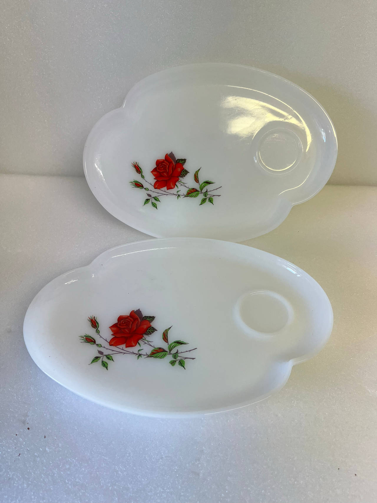 Federal Glass Red Rose Milk Glass Snack Plates