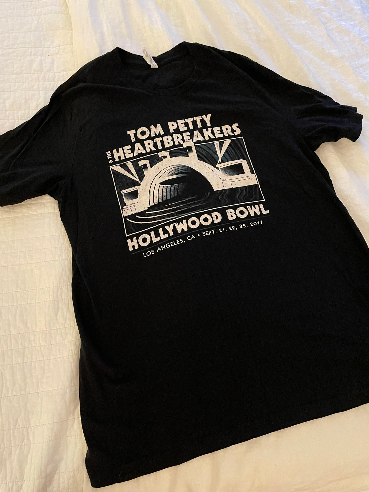 NWOT Tom Petty & The Heartbreakers 2017 Hollywood Bowl Concert T-Shirt - XL