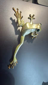 Vintage Frog Brooch Pin - Image 2