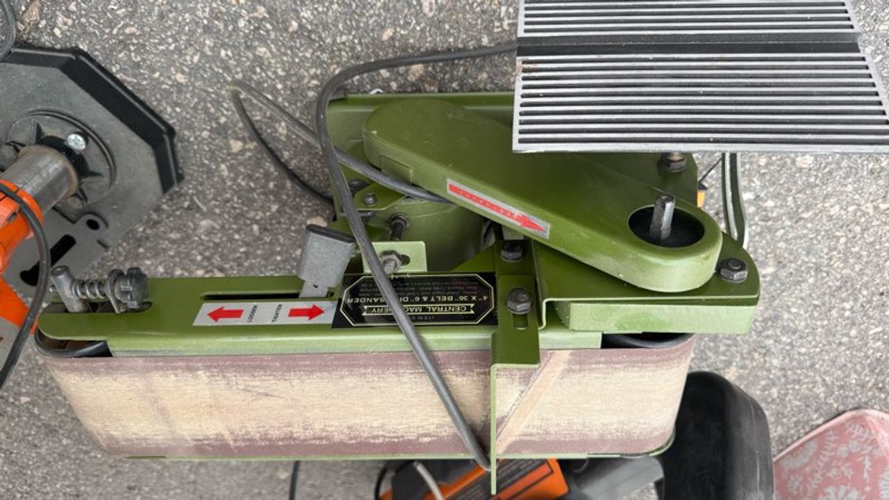 Central Machinery 4 in. x 36 in. Belt and 6 in. Disc Sander