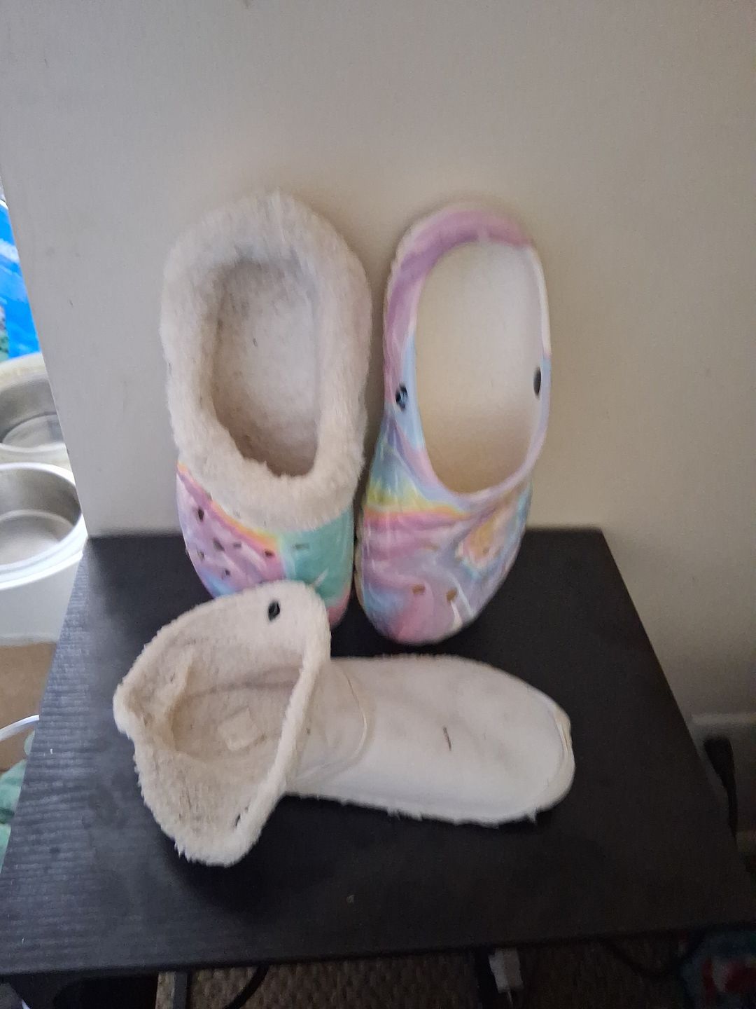 Classic Lined Tie-Dye Clog, like crocs . removable insert. summer or winter