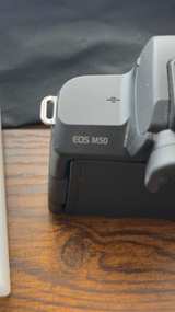 Canon EOS M50 Mirrorless Camera Bundle - Image 2