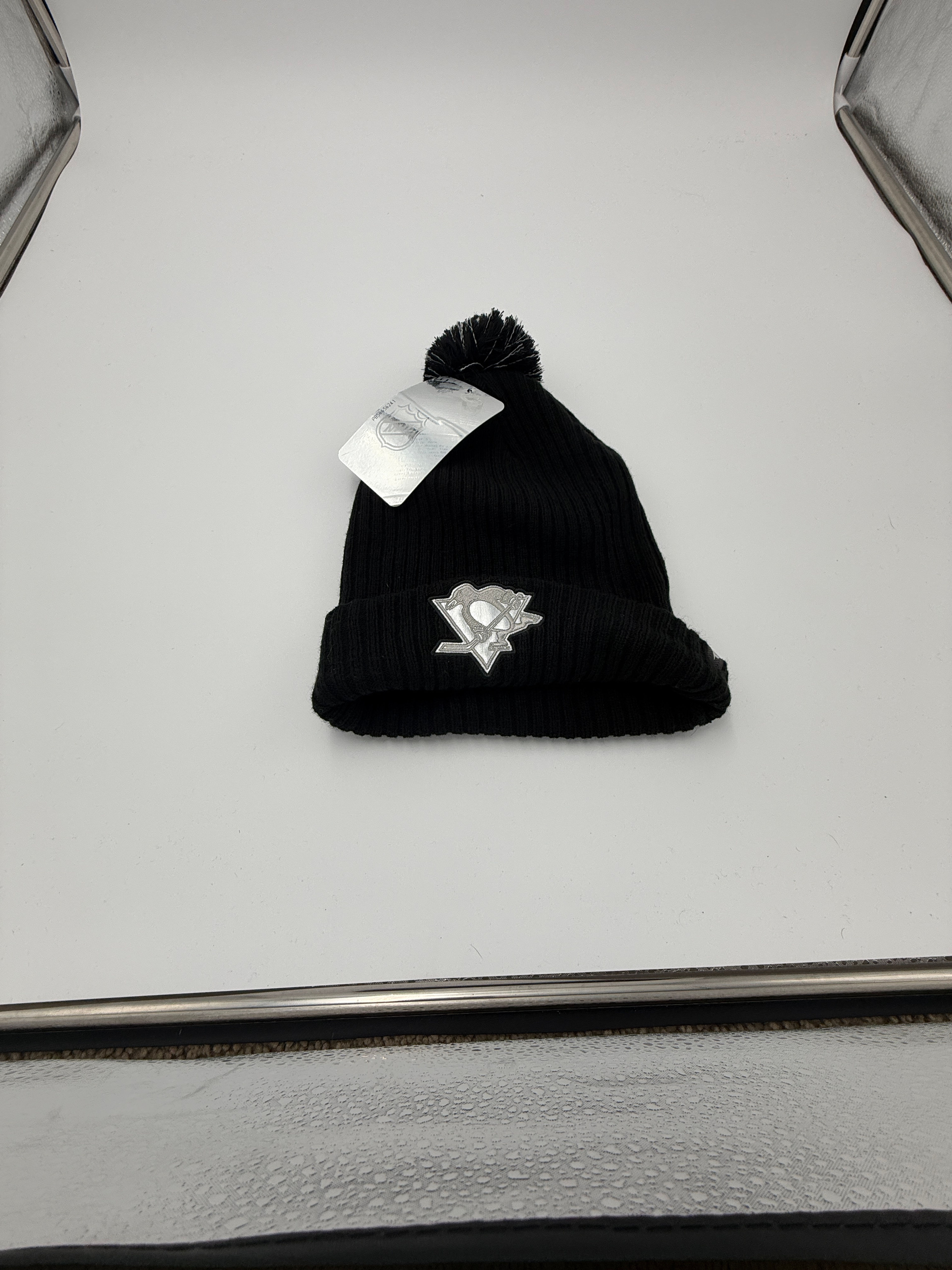 Pittsburgh Penguins Fanatics Silver Logo Pom Beanie