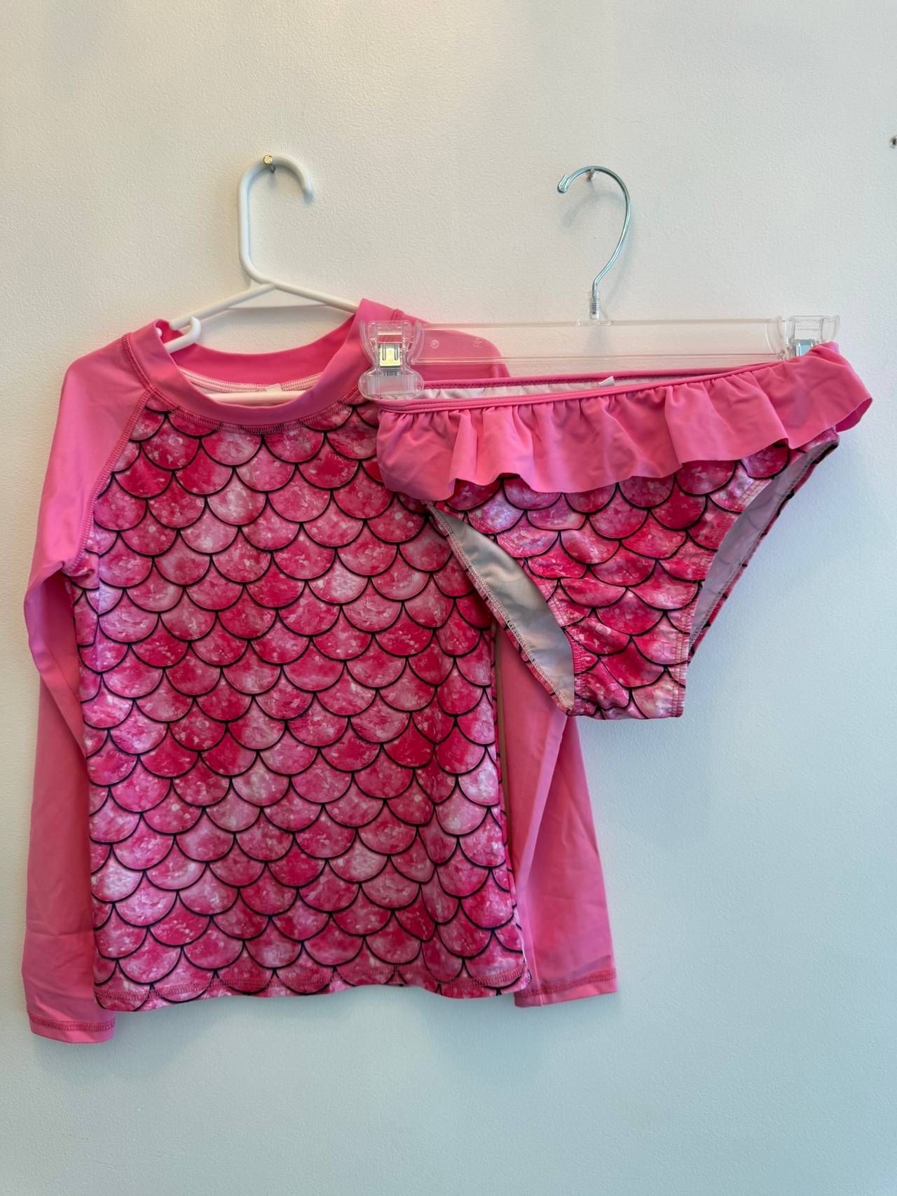 Cat & Jack Girls' Mermaid Scale Rash Guard Swimsuit Set Size 6/7