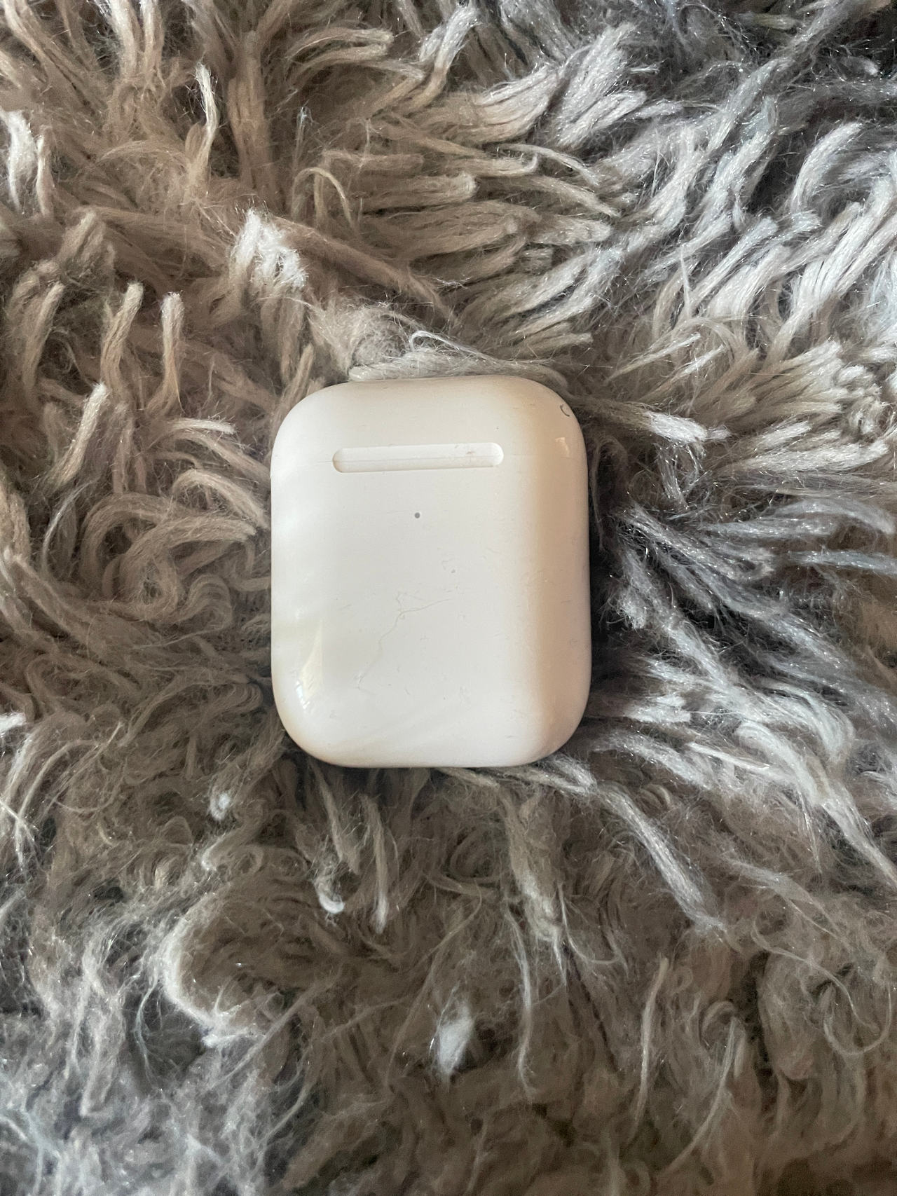 Apple AirPods Charging Case