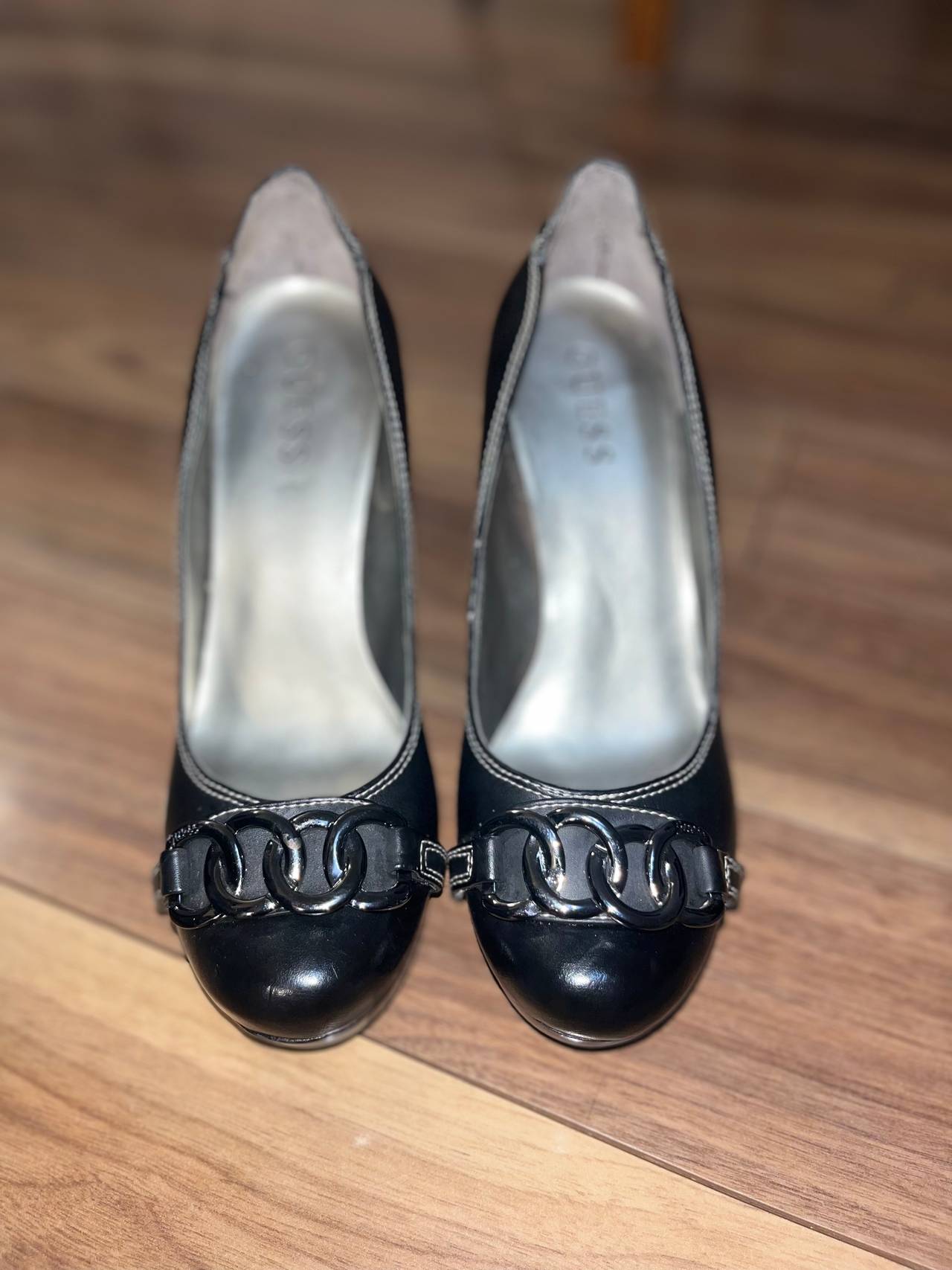 Guess Black Chain Detail Pumps