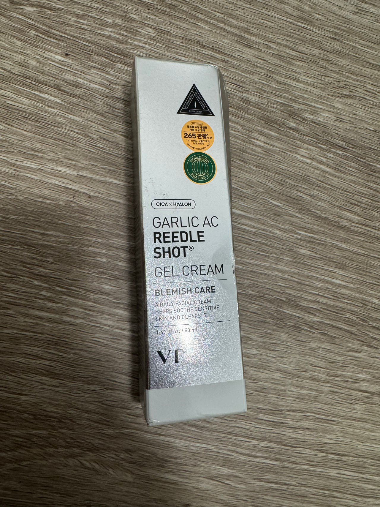 VT Cica x Hyalon Garlic AC Reedle Shot Gel Cream