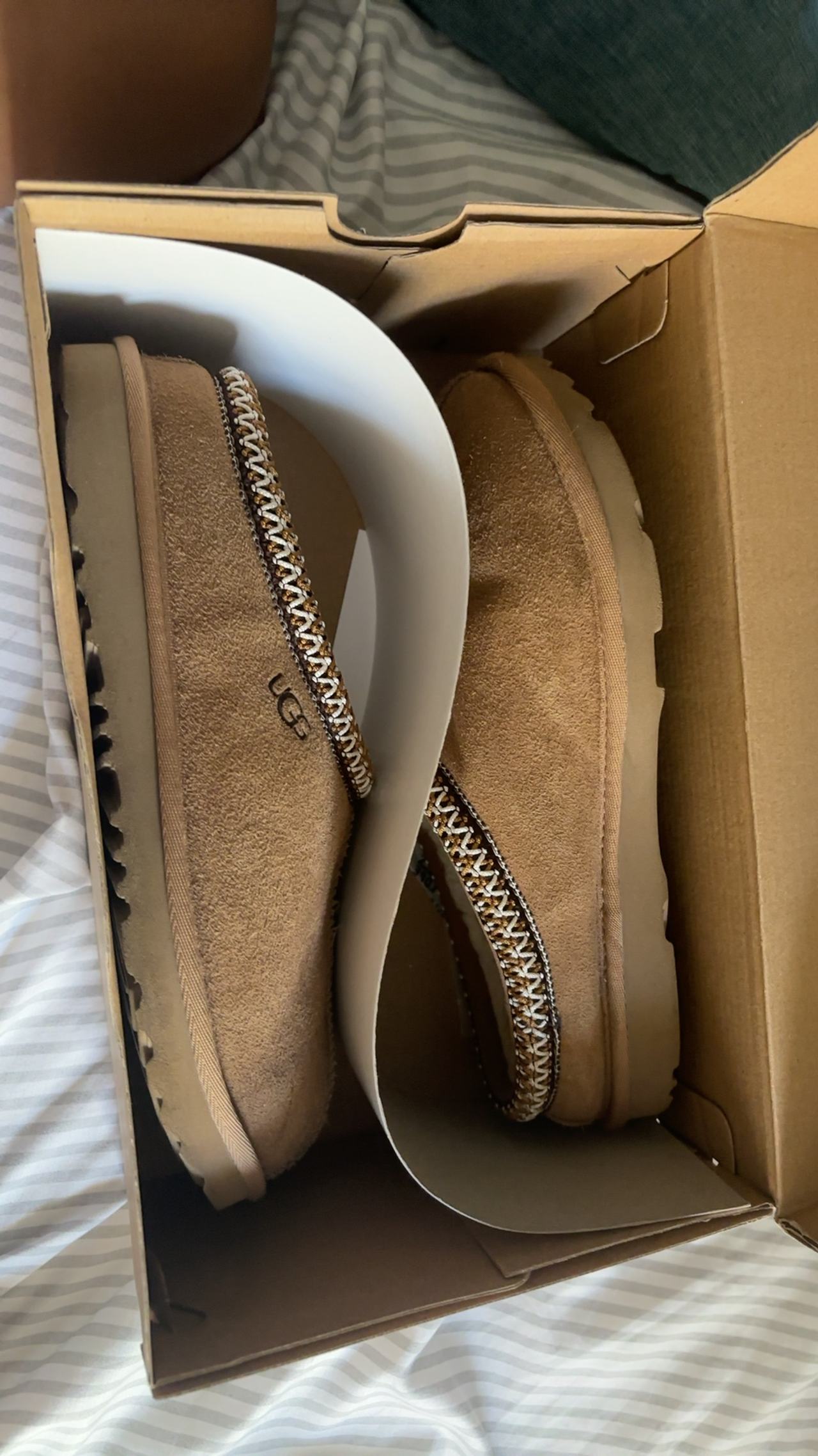 UGG Tasman Slipper Size 6
