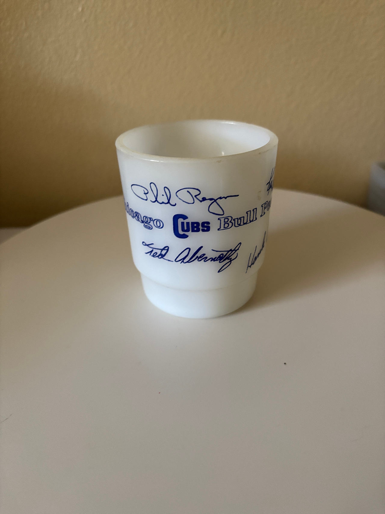 Vintage Federal Glass Chicago Cubs Bull Pen Milk Glass Mug
