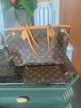 Louis Vuitton Neverfull MM - Image 4