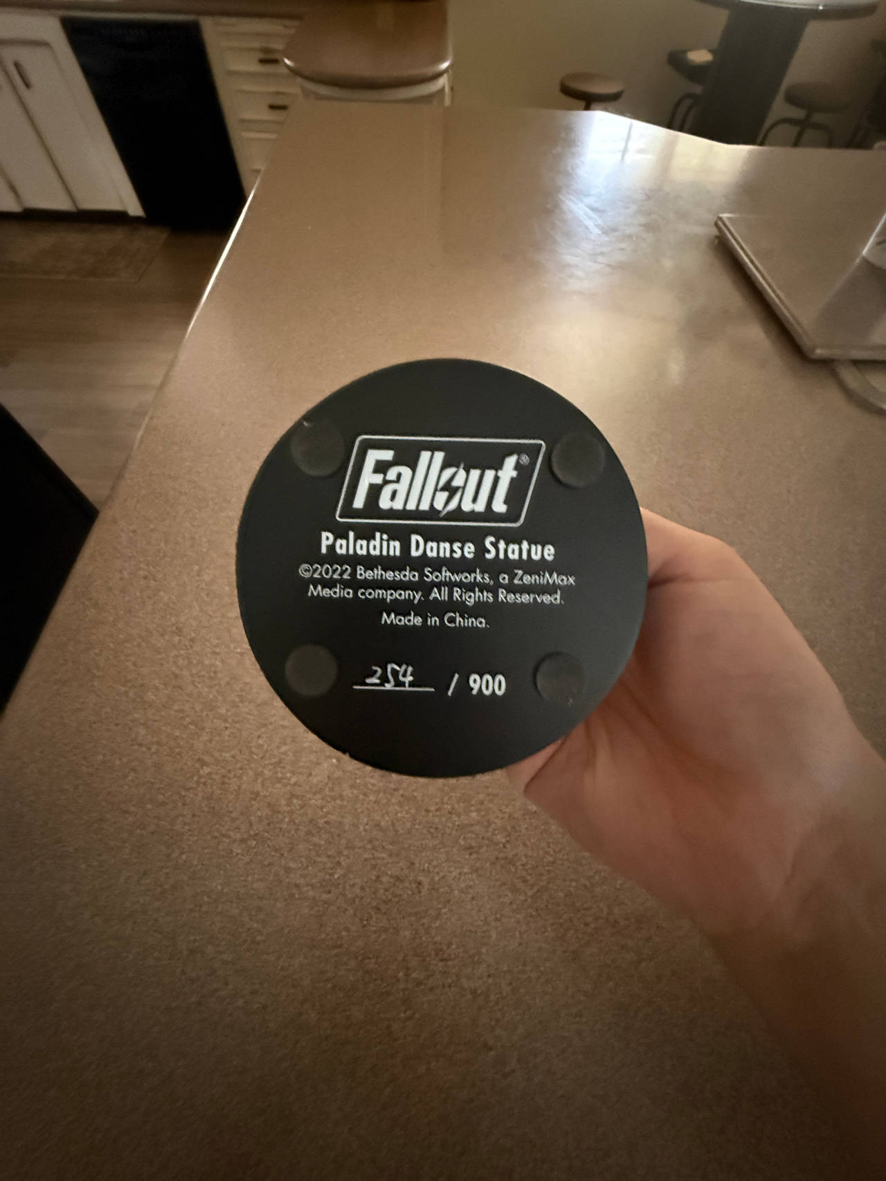 Fallout Paladin Danse Statue