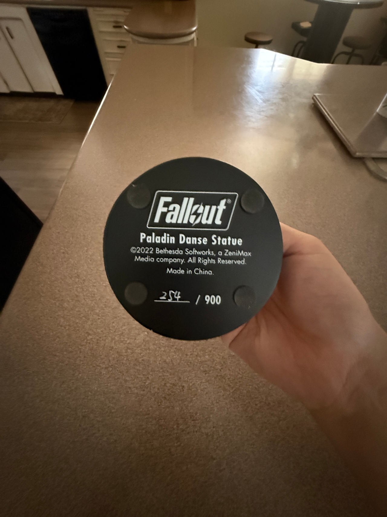 Fallout Paladin Danse Statue
