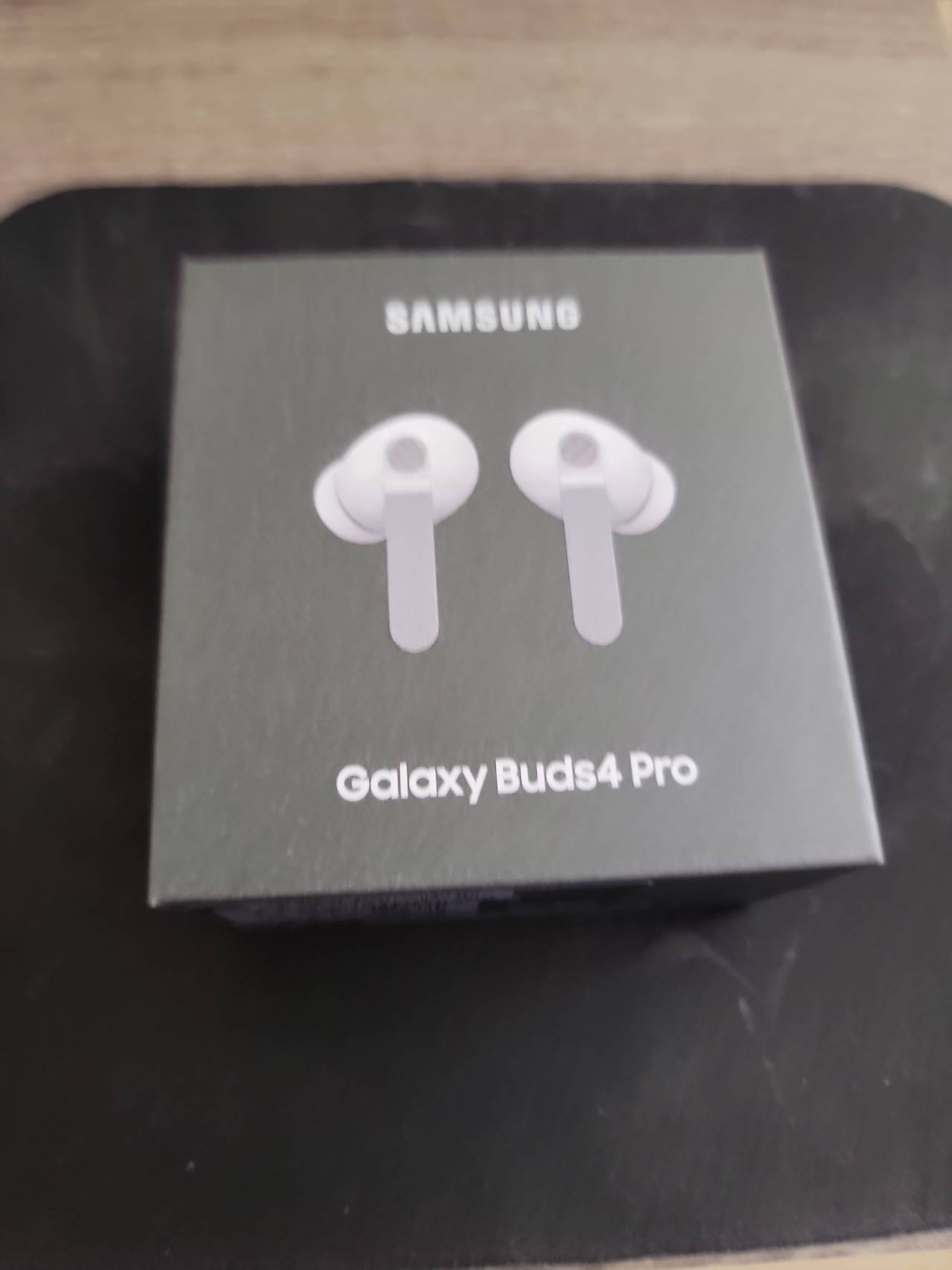 Samsung Galaxy Buds4 Pro With Box