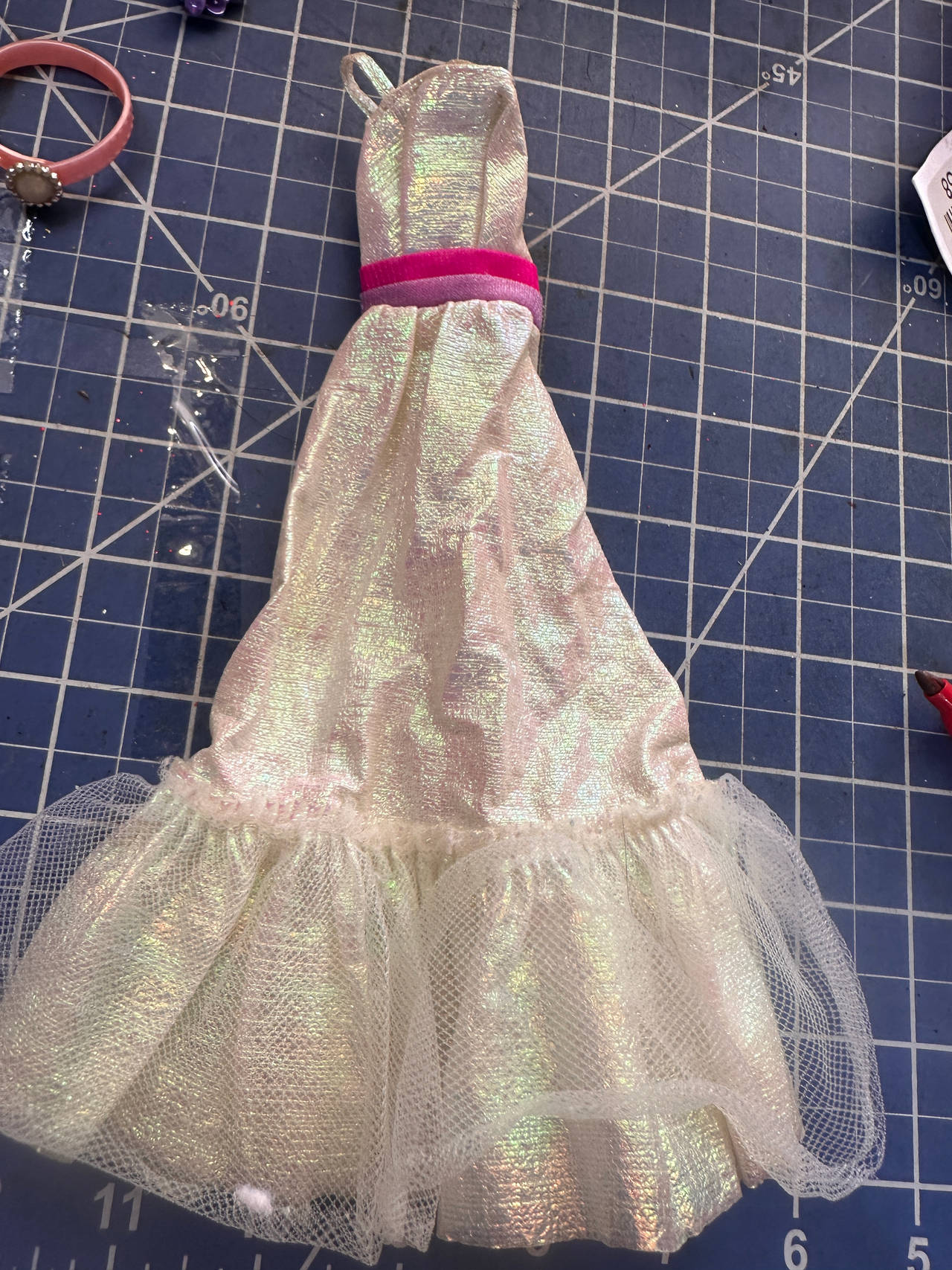 CRYSTAL BALL BARBIE iridiscent ball gown vtg 1983  195