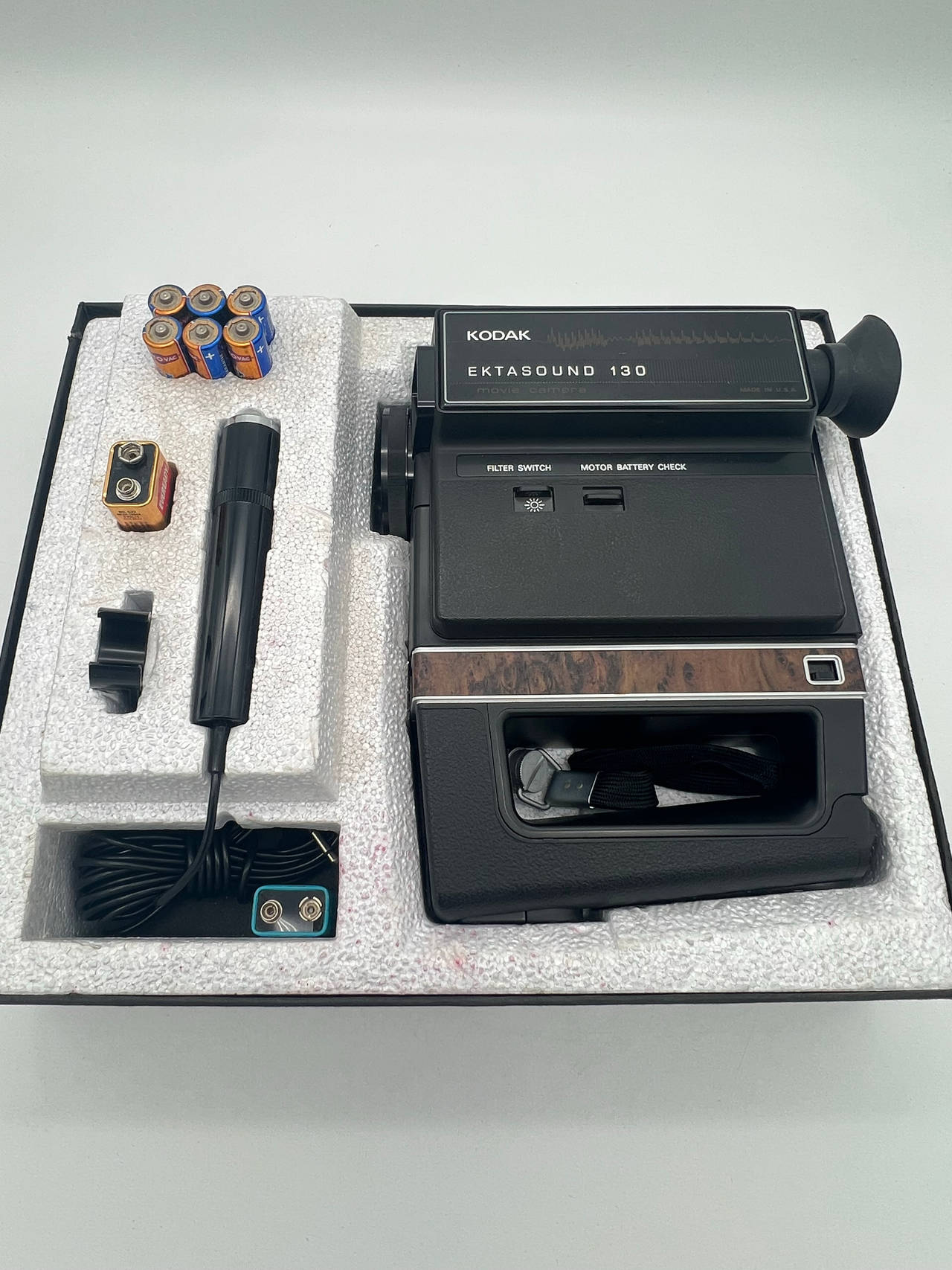 Kodak Ektasound 130 Movie Outfit Super 8 Sound Camera Tested Working w/ Mic Box
