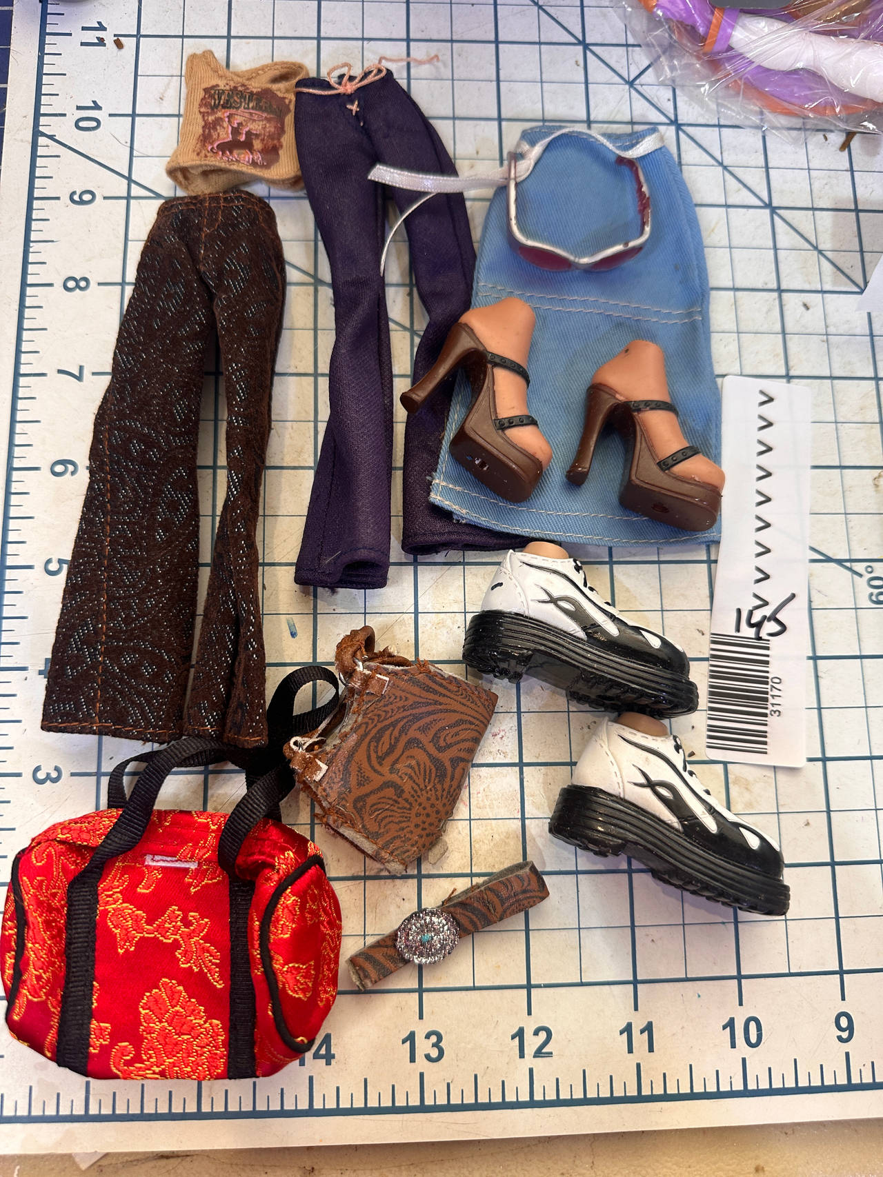 Bratz Doll Clothes and Accessories Bundle