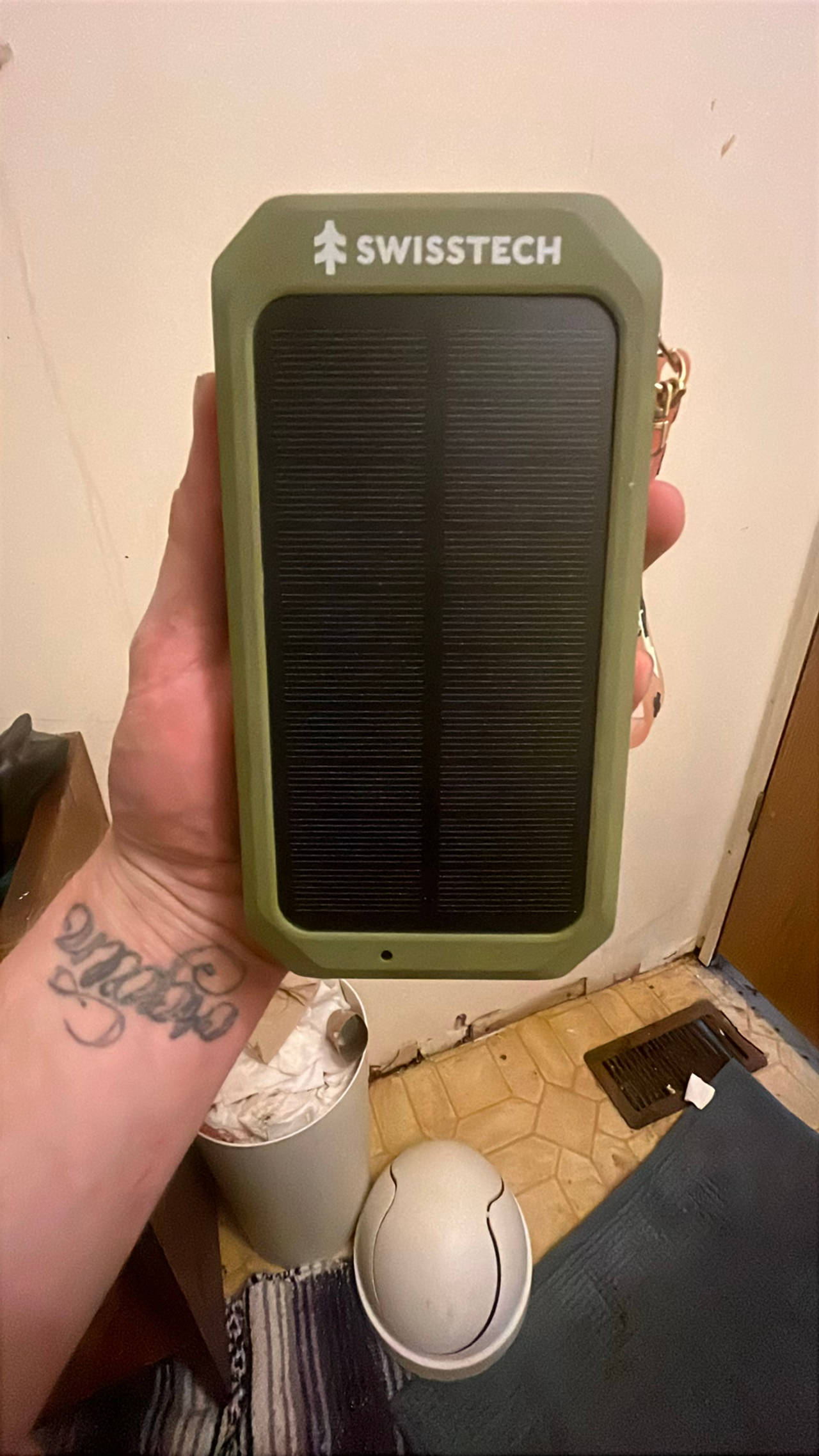 SwissTech Solar Power Bank